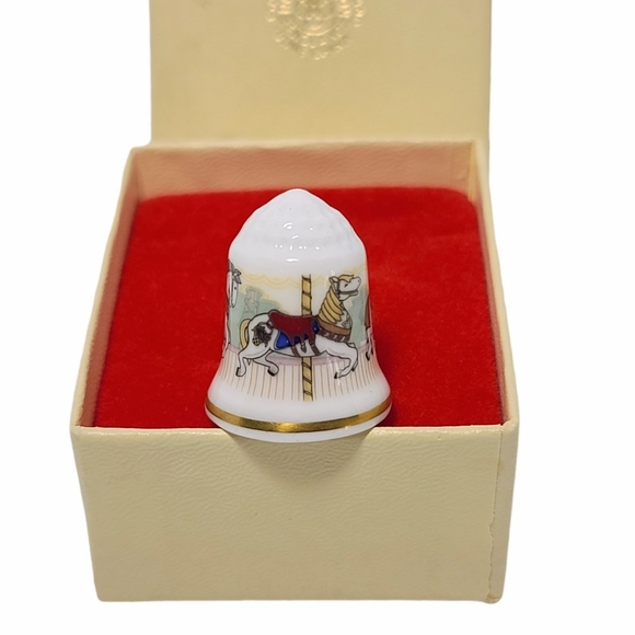 Vintage Limoges Castel & Royal Doulton Thimbles - Picture 9 of 11